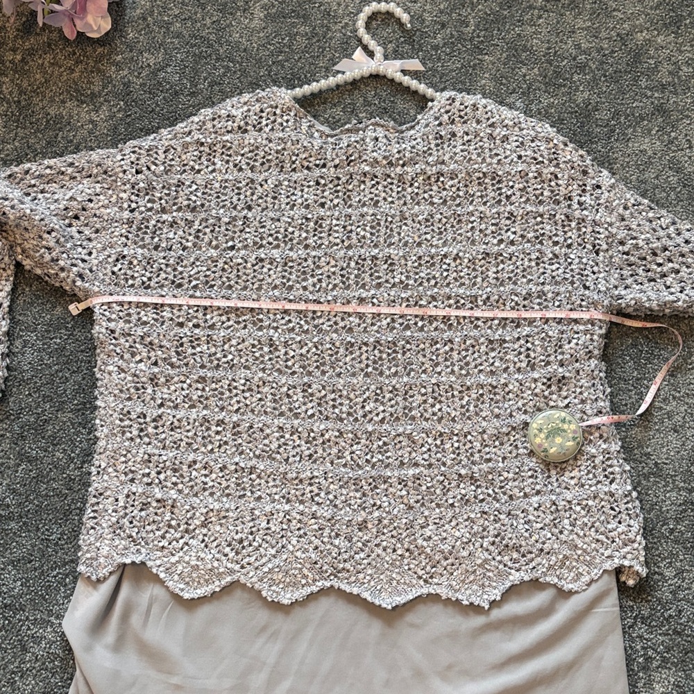 Ladies silver dressy Sweater. Sz L - Picture 11 of 12